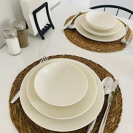 アパート Comfortable, Stylish, Centrally Located ダラマン