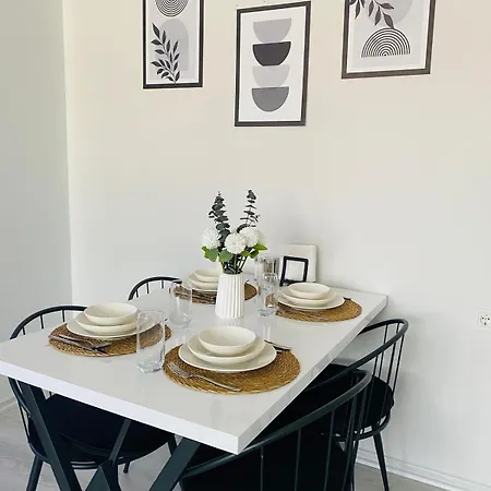 Comfortable, Stylish, Centrally Located *