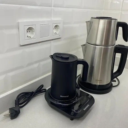 Comfortable, Stylish, Centrally Located アパート