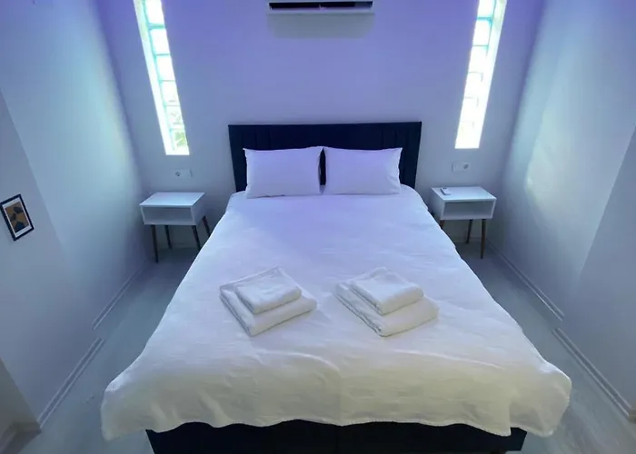 Comfortable, Stylish, Centrally Located Appartement *