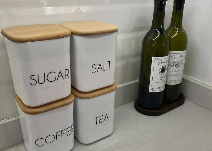 Comfortable, Stylish, Centrally Located Appartement