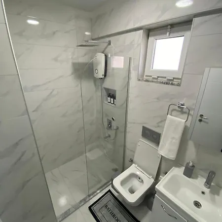 Comfortable, Stylish, Centrally Located דלמן