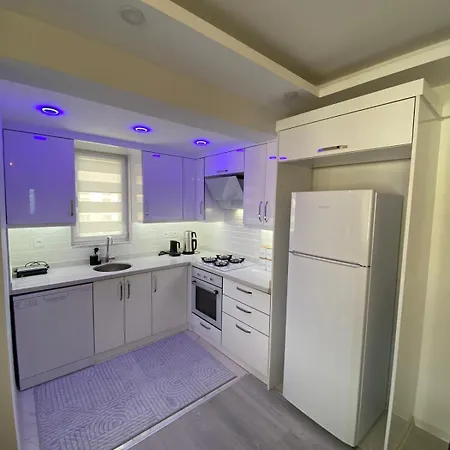 Comfortable, Stylish, Centrally Located דלמן